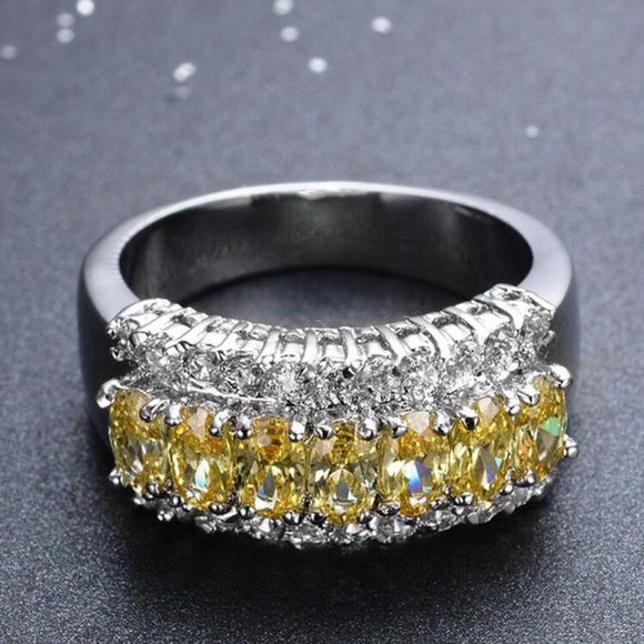 WEDDING RING - Picture 6 of 6